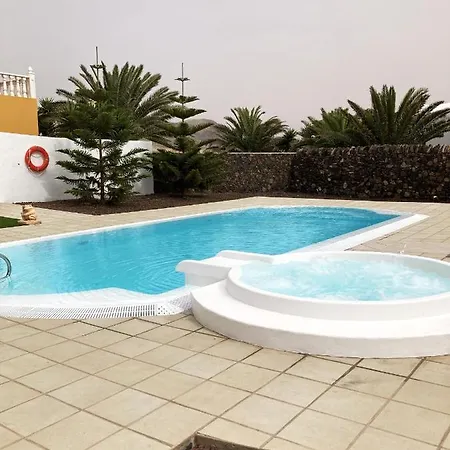 Vila Charming With Sea View In El Roque, Private Pool